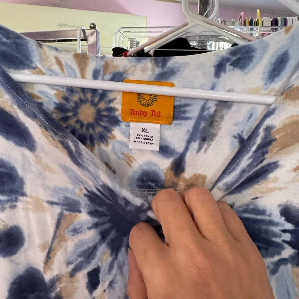Ruby Rd. Blue & Gold Tie Dye Sharkbite Hem Tunic Top Size XL NWOT - Picture 4 of 7